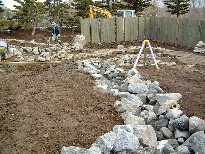ビオガーデンの流れ石組み