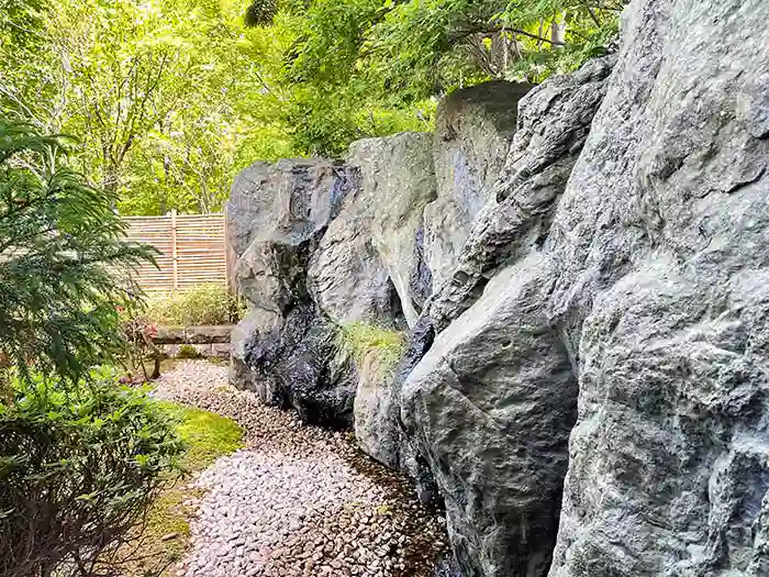和風庭園の滝組
