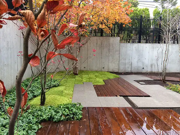 石と木材の組み合わせ