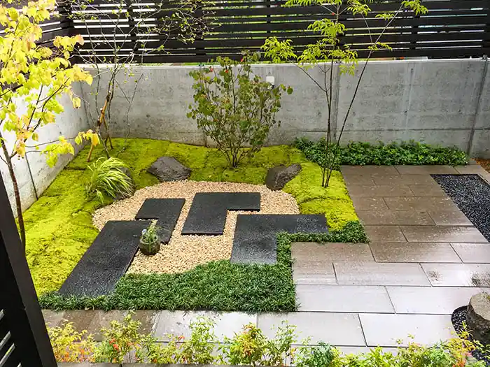 モダン和風の庭、軟石敷き